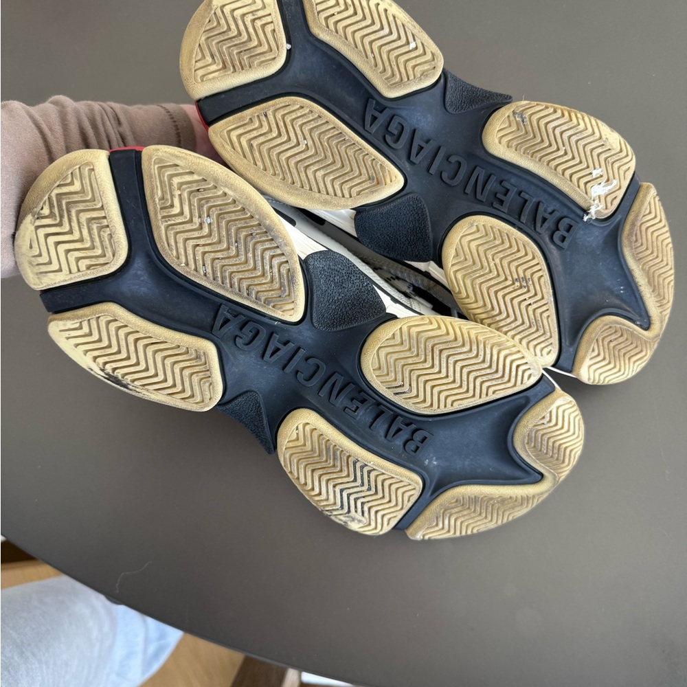 Balenciaga triple s oversized shoes woman’s size 39 in great condition - Picture 5 of 5